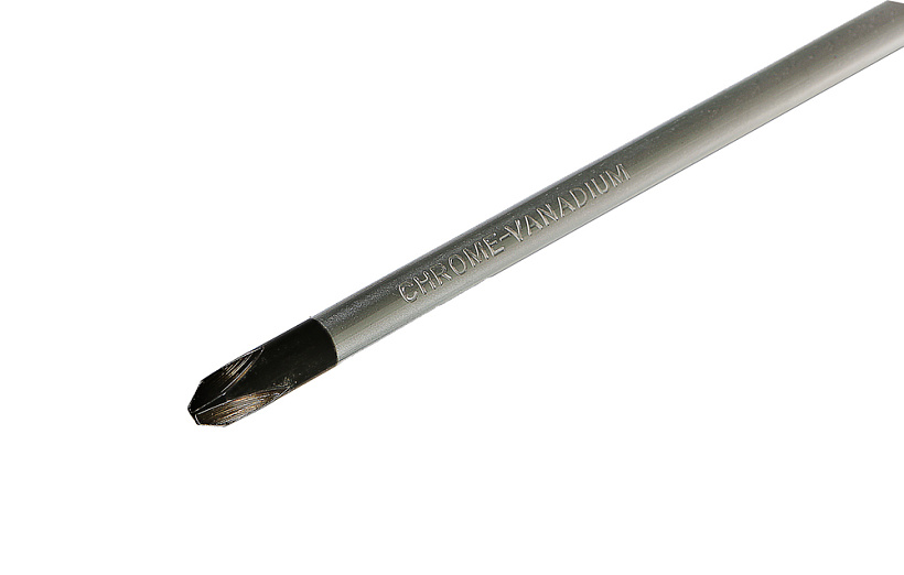 otvertka_tri_wing_tw3x200mm_crv_magnitnyy_nakonechnik_sturm