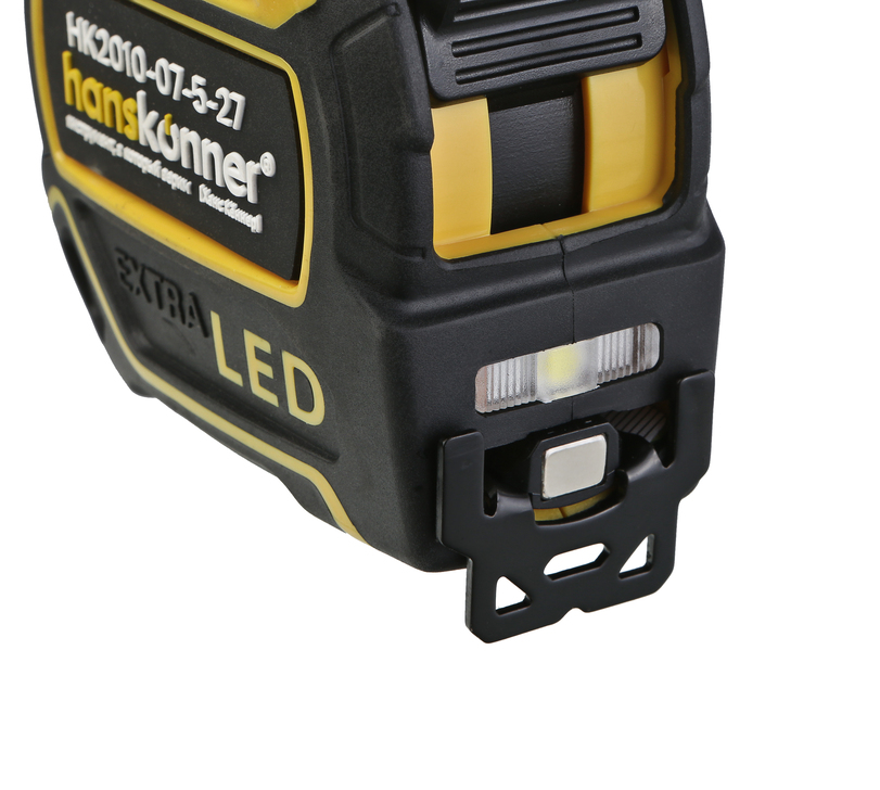 ruletka_5x27mm_dvukhstor_neylon_supermoshchnyy_magnit_led_fonar_hanskonner