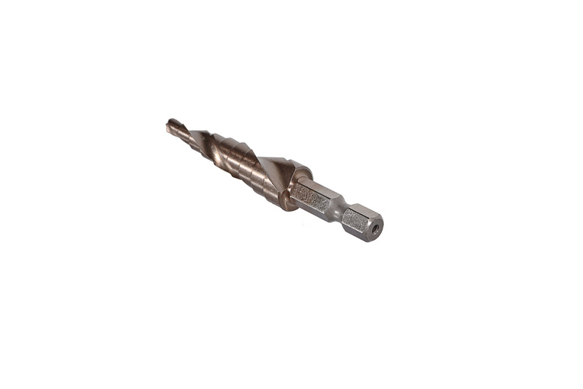 sverlo_stupenchatoe_po_metallu_4_12mm_shag_1mm_r6m5cobalt_spiral_sturm